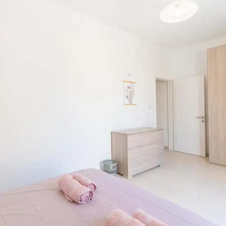 Charming 3-bed In St Pauls 2-hosted By Sweetstay * St. Paul's Bay